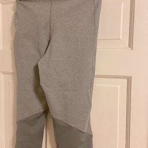 Nike Pro Capri leggings.